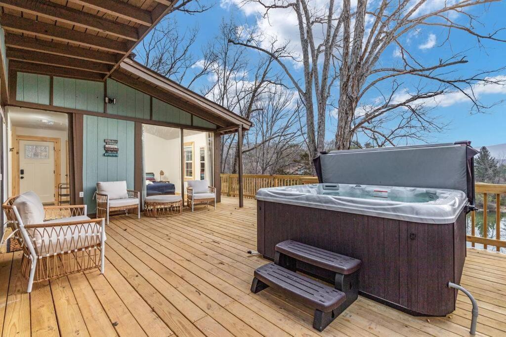 Lazy Lake 3Br Cabin W/ Mtn Views + Hot Tub +Wi-Fi Лурей Екстер'єр фото